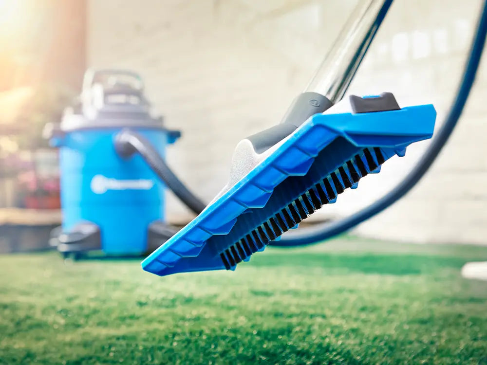 Vacmaster WD18 Artificial Grass Vacuum