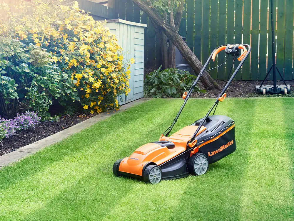 LawnMaster Cordless Lawn Mower for Striped Grass