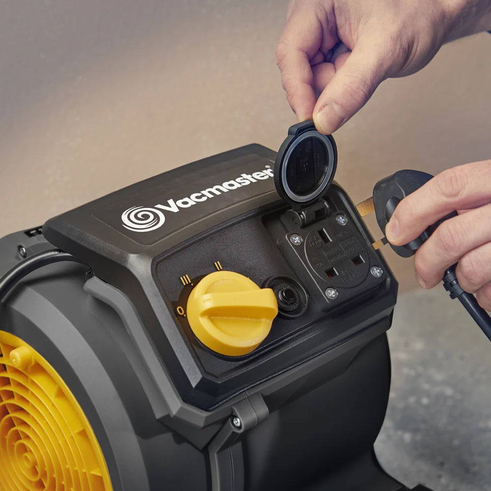 Vacmaster airmover integrated power socket