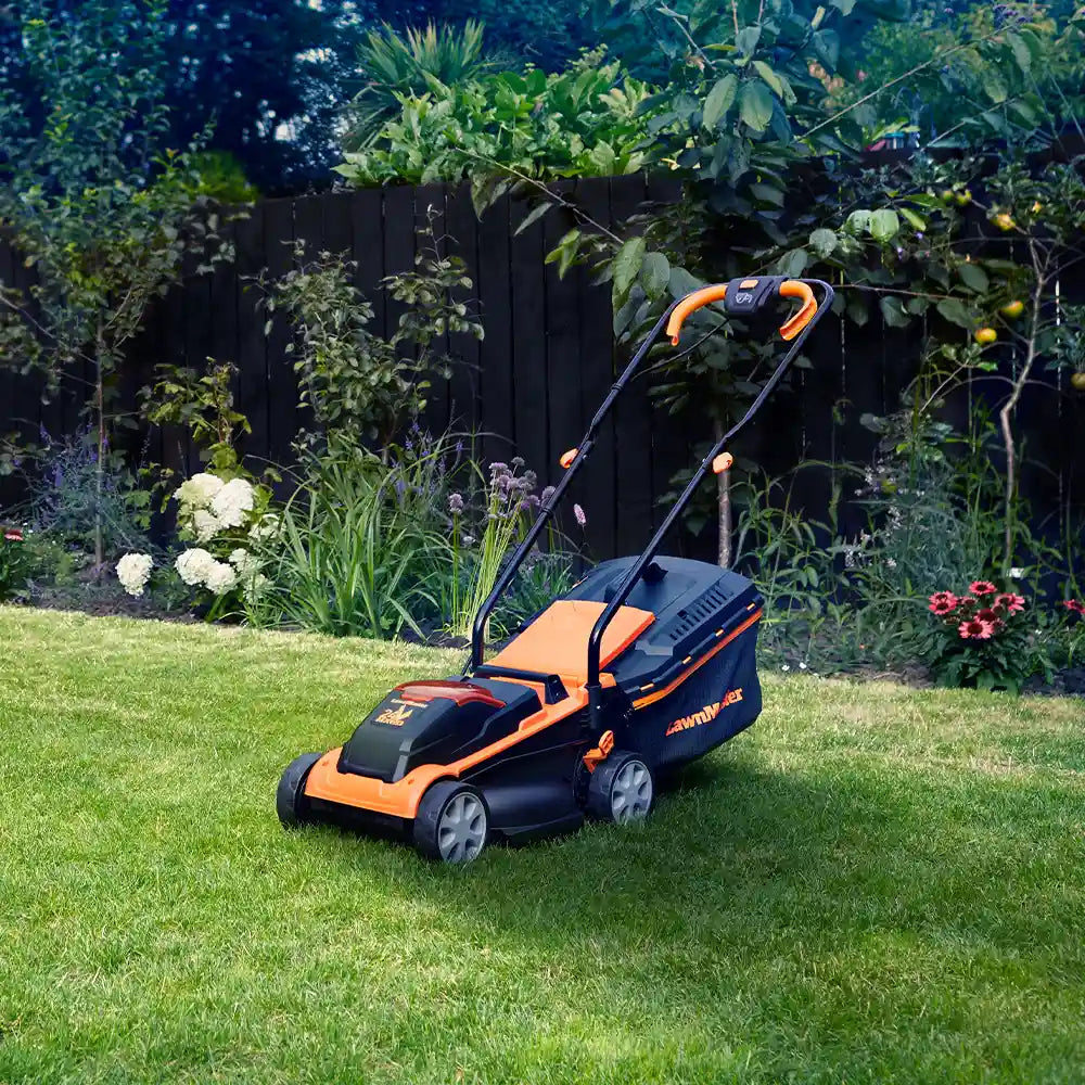 LawnMaster 32cm Blade 
