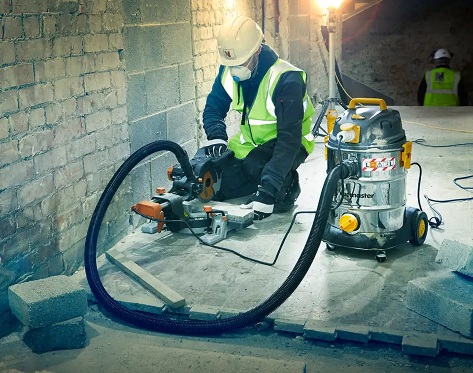 Vacmaster 110v dust extractor vacuum on building site