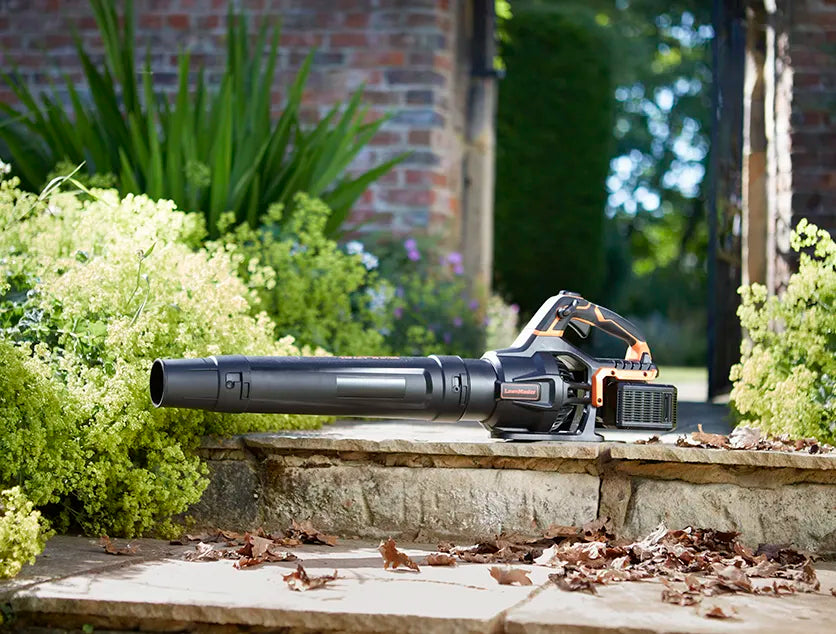 LawnMaster 48V Axial Cordless Leaf Blower Garden