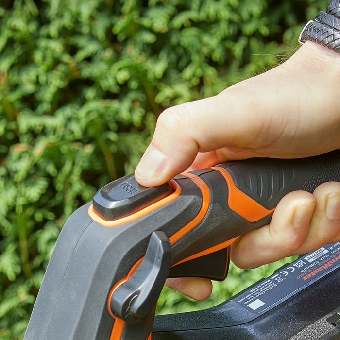 LawnMaster 48V Cordless Axial Blower Turbo mode