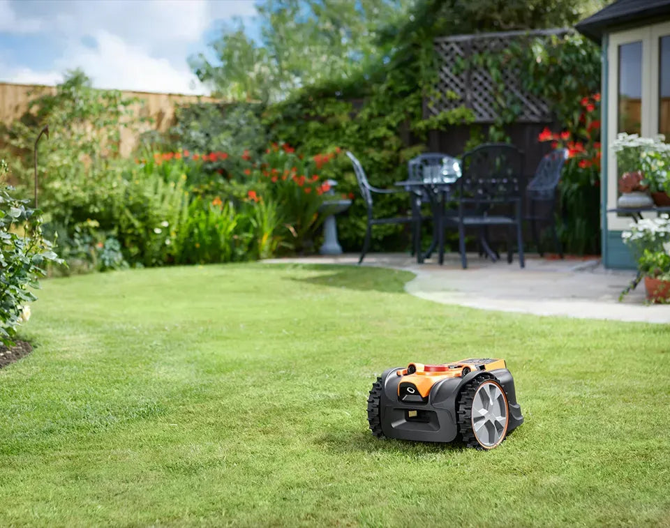 Robot Mower LawnMaster OcuMow AMB16-400 on 400m UK lawn