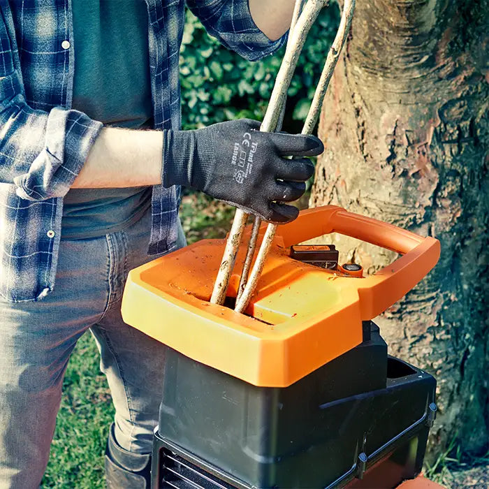 LawnMaster Garden Quiet Shredder with Twigs