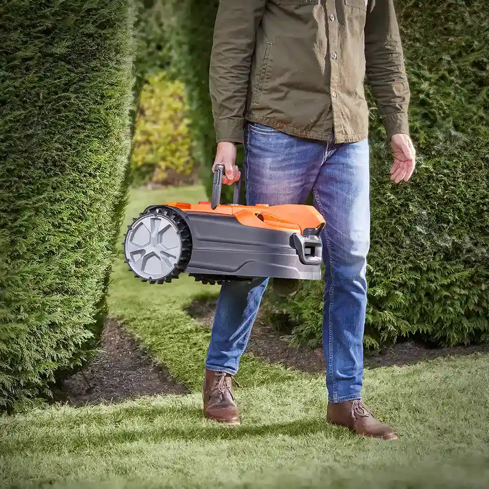 LawnMaster Robot Mower with app VBRM18AMIDR-01 OcuMow 18 Carry Handle
