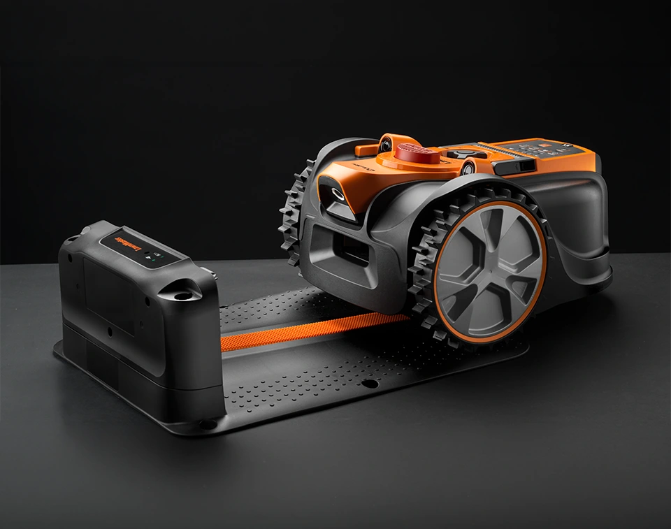 Robot Mower Camera operatated LawnMaster OcuMow AMB16-400 Plug and Play charging station