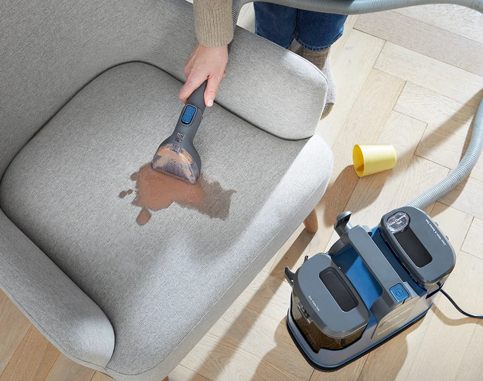 EasyClean Thermo heated spot cleaner cleaning split milk shake from upholstery