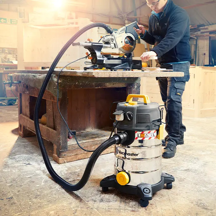Vacmaster Dust Extractor Connected to a Saw in a UK Worskshop