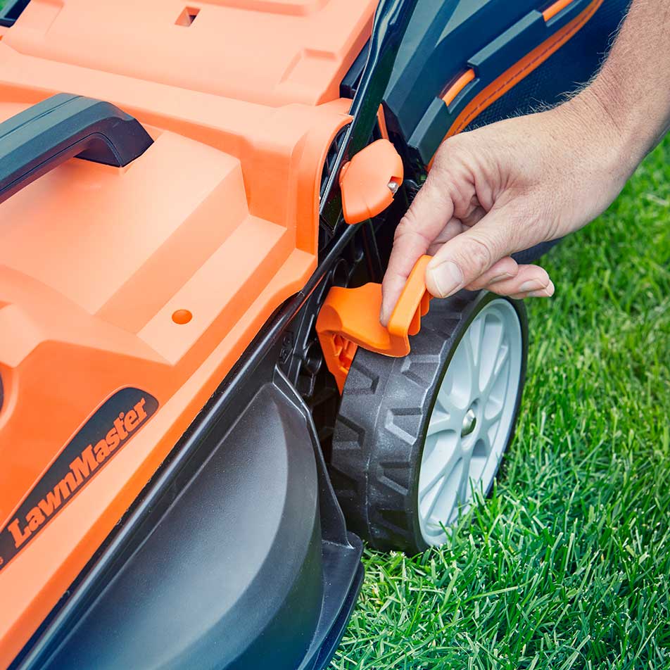 Small cordless lawn mower clearance