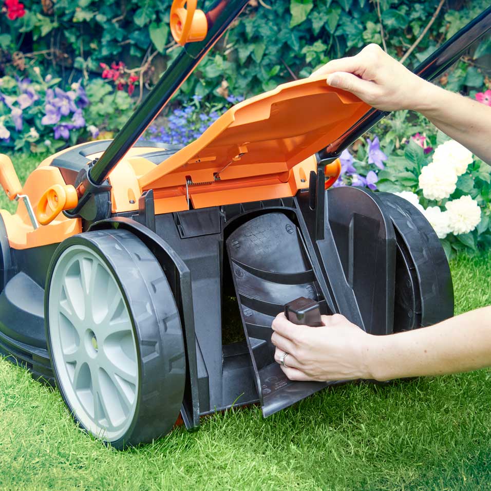 LawnMaster 1800W 40cm Electric Lawn Mower Rear Roller Long
