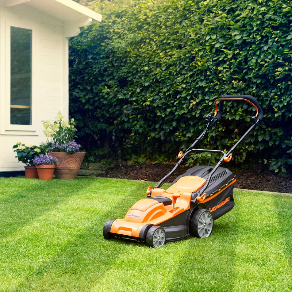 LawnMaster 1600W 37cm Electric Lawn Mower