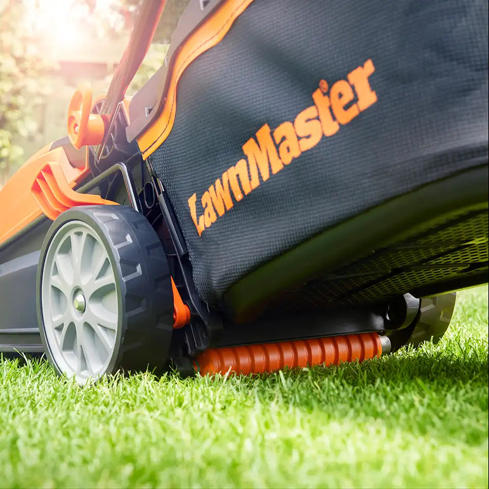 LawnMaster 1400W 34cm Electric Lawnmower Grass Trimmer Set Cleva